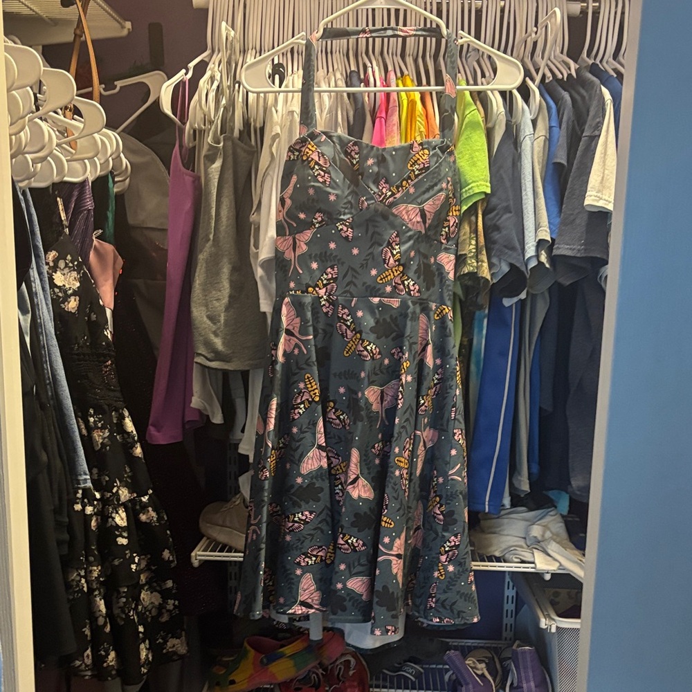 Chic Butterfly Print Midi Dress